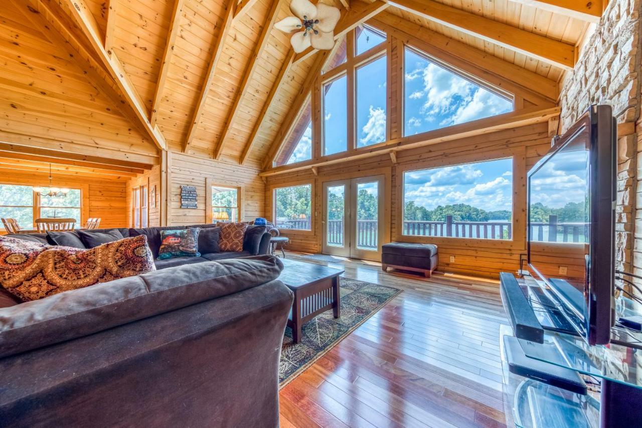 Majestic Lakefront Lodge Sevierville Exterior foto