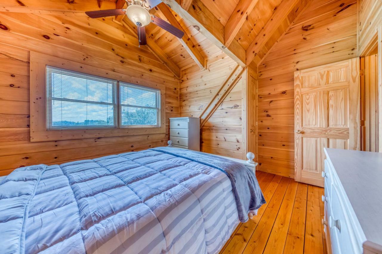 Majestic Lakefront Lodge Sevierville Exterior foto